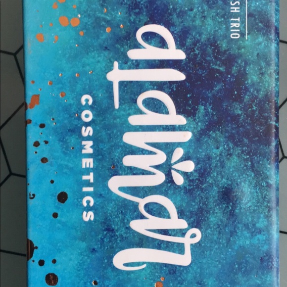 BLUSH TRIO - Picture 2 of 2